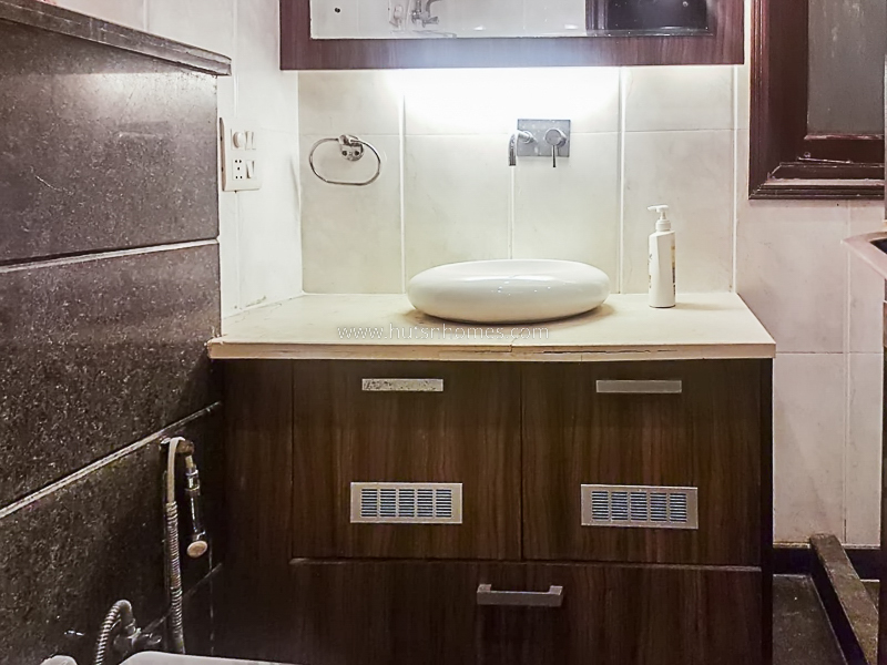 4 BHK Flat For Sale in Greater Kailash Enclave  1