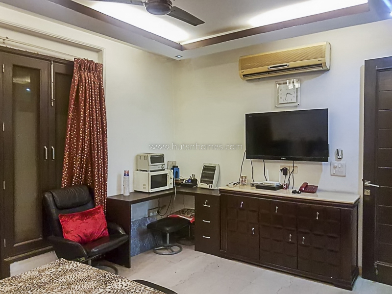 4 BHK Flat For Sale in Greater Kailash Enclave  1