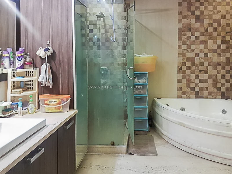 4 BHK Flat For Sale in Greater Kailash Enclave  1