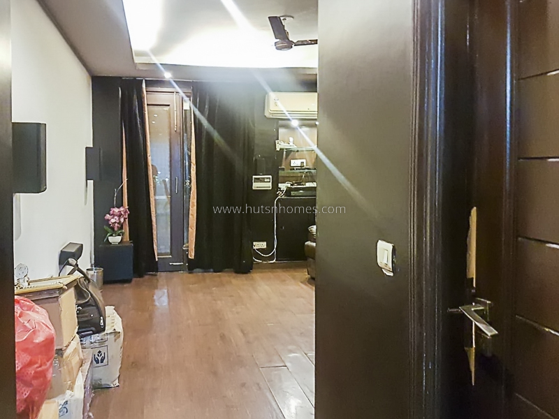 4 BHK Flat For Sale in Greater Kailash Enclave  1