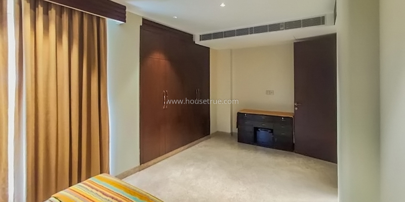 4 BHK Flat For Rent in Defence Colony