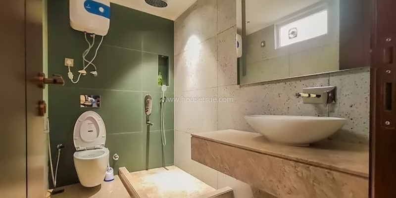 4 BHK Flat For Rent in Defence Colony