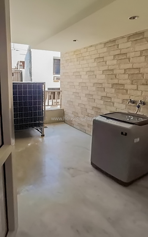 4 BHK Flat For Rent in Defence Colony