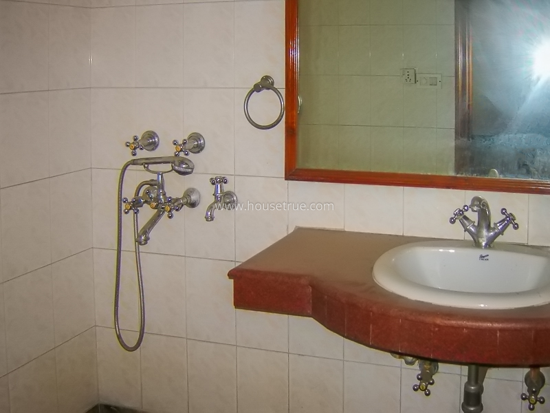 4 BHK Flat For Rent in Green Park Extension