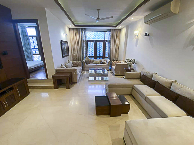 3 BHK Flat For Sale in Defence Colony