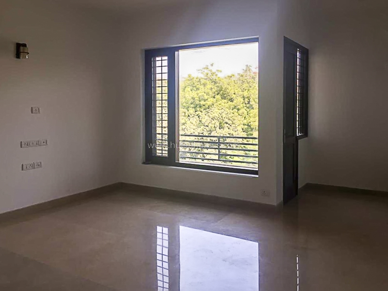 3 BHK Flat For Sale in Panchsheel Park