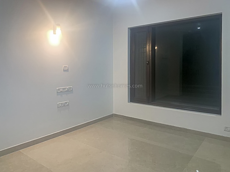3 BHK Flat For Sale in Panchsheel Park