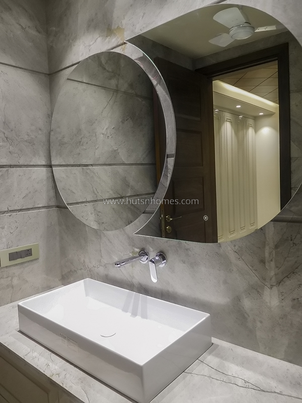 3 BHK Builder Floor For Rent in Defence Colony