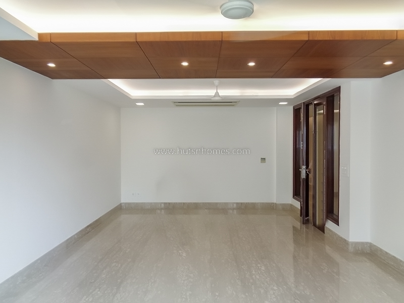 4 BHK Flat For Sale in Greater Kailash Part 1