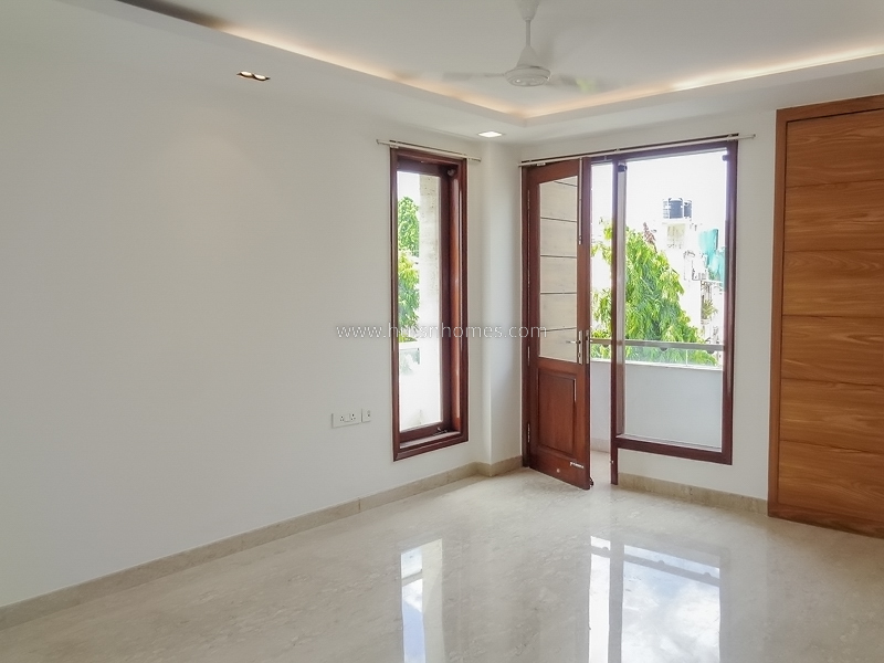 4 BHK Flat For Sale in Greater Kailash Part 1