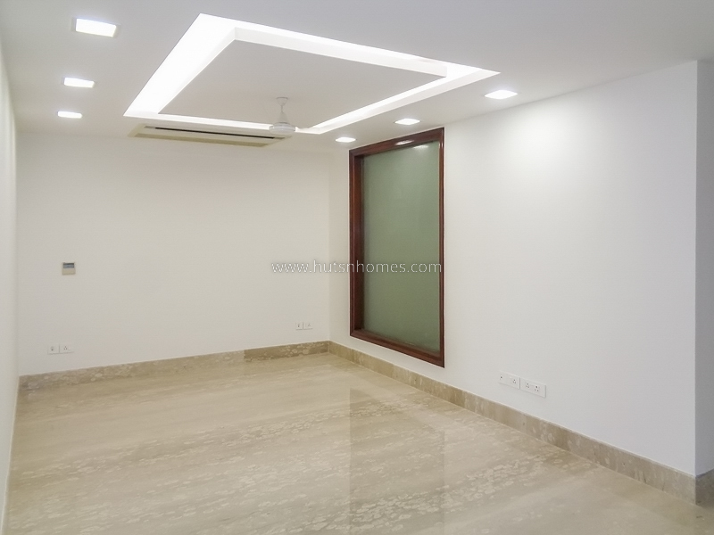 4 BHK Flat For Sale in Greater Kailash Part 1