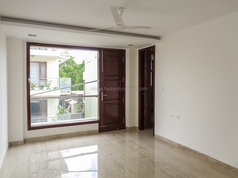 4 BHK Flat For Sale in Greater Kailash Part 1