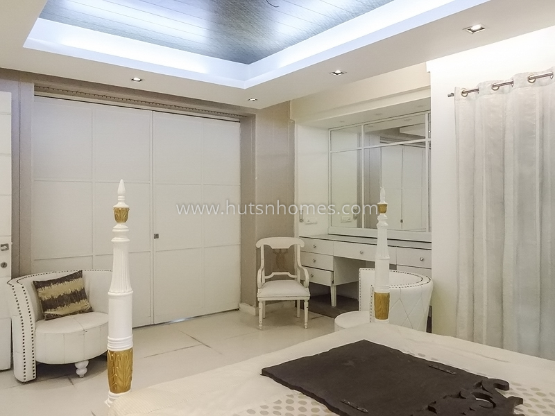 4 BHK Flat For Rent in Pamposh Enclave