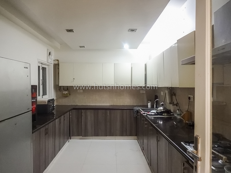 4 BHK Flat For Rent in Pamposh Enclave