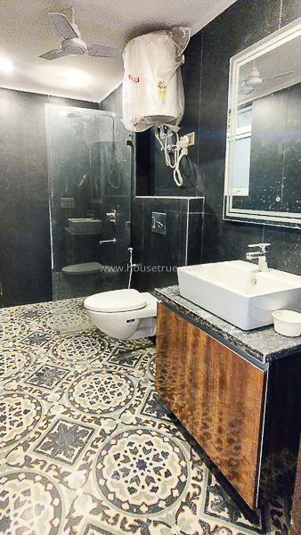 4 BHK Flat For Sale in Greater Kailash Part 1