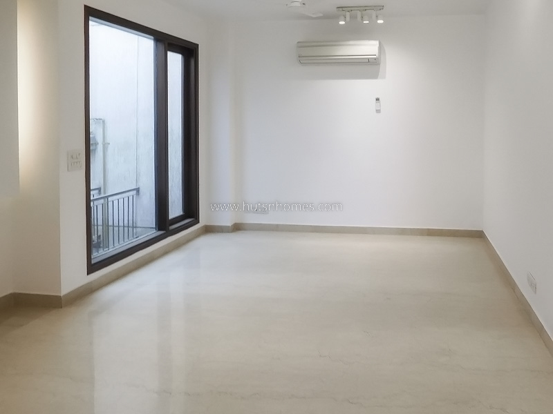 4 BHK Flat For Sale in New Friends Colony