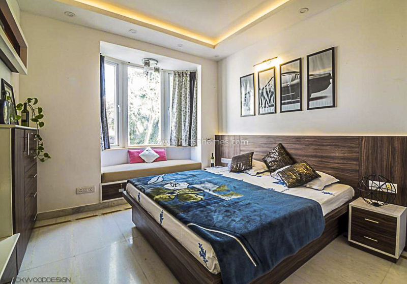 3 BHK Flat For Sale in Safdarjung Development Area