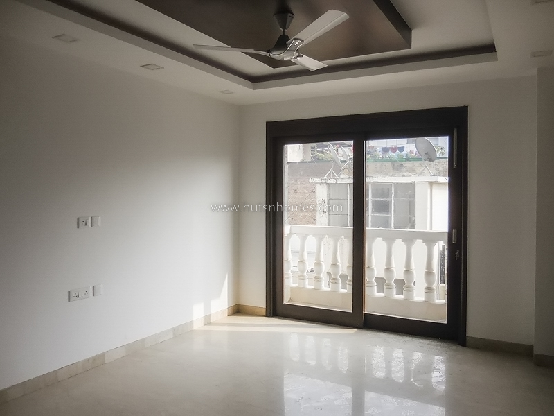 5 BHK Flat For Sale in Green Park Extension