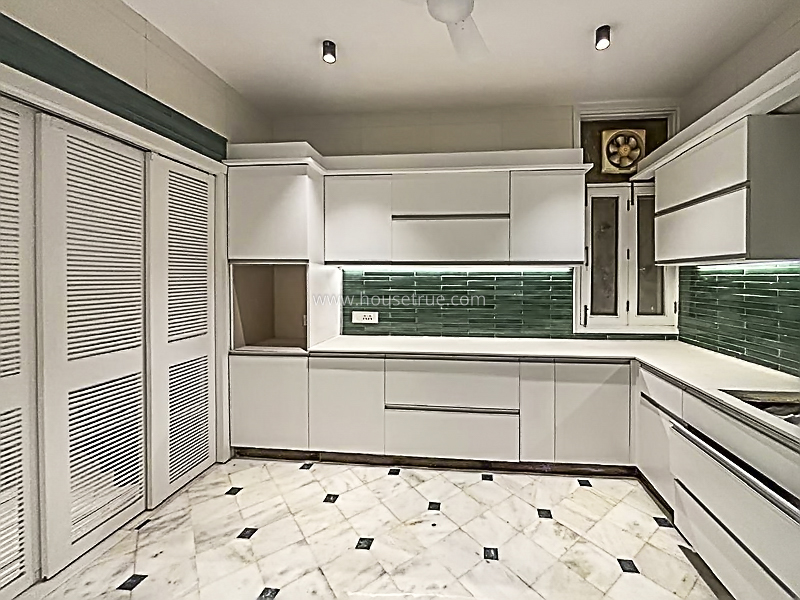 4 BHK Flat For Rent in Vasant Vihar