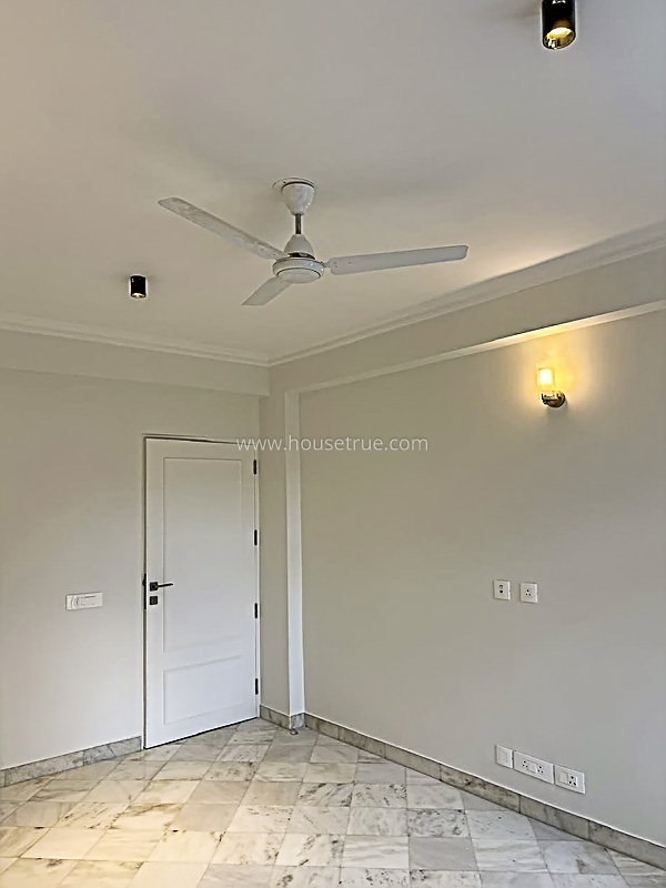 4 BHK Flat For Rent in Vasant Vihar