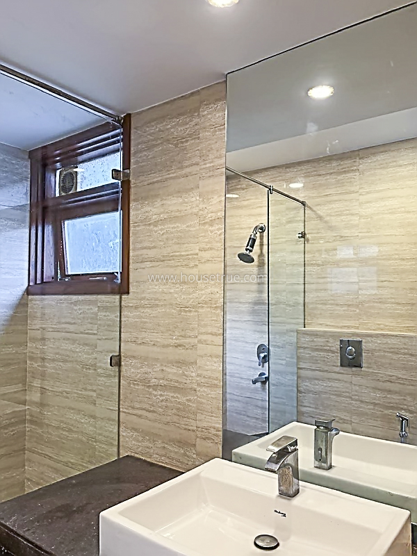 4 BHK Flat For Rent in Vasant Vihar