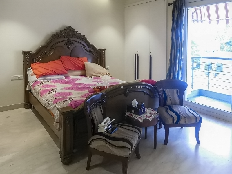 4 BHK Flat For Sale in Vasant Vihar