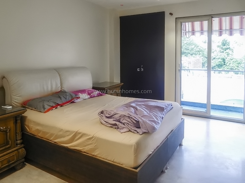 4 BHK Flat For Sale in Vasant Vihar