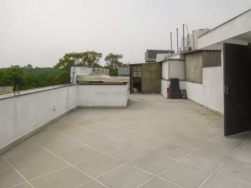 4 BHK Flat For Sale in Vasant Vihar