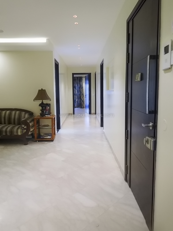 4 BHK Flat For Sale in Vasant Vihar