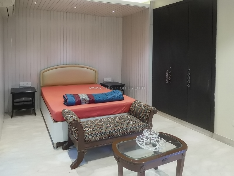 4 BHK Flat For Sale in Vasant Vihar