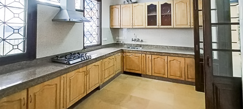 3 BHK Flat For Rent in New Friends Colony