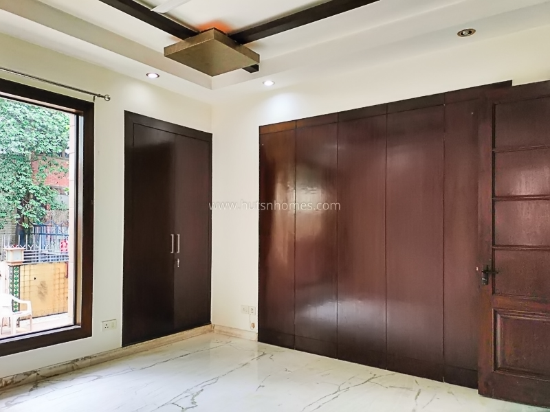 3 BHK Flat For Rent in New Friends Colony