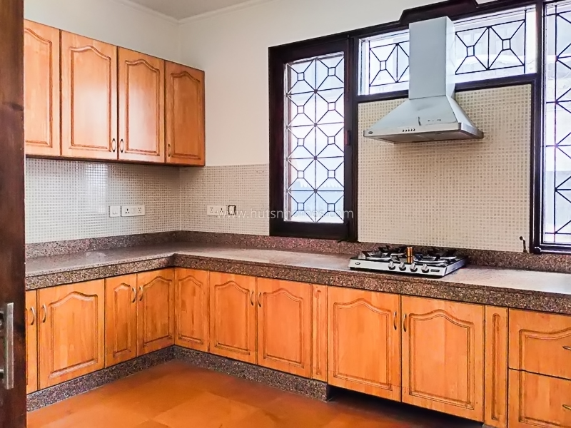 3 BHK Flat For Rent in New Friends Colony
