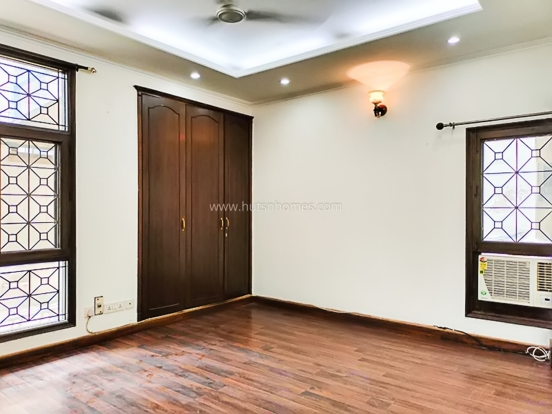 3 BHK Flat For Rent in New Friends Colony