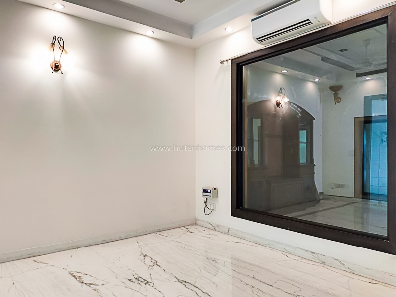3 BHK Flat For Rent in New Friends Colony