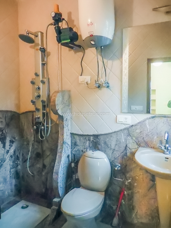 3 BHK Flat For Rent in Green Park Extension