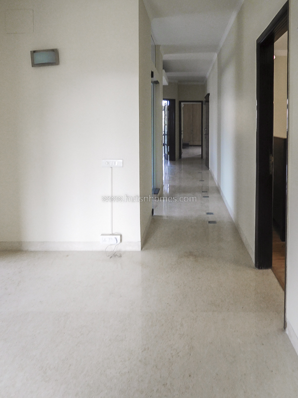 4 BHK Flat For Sale in New Friends Colony