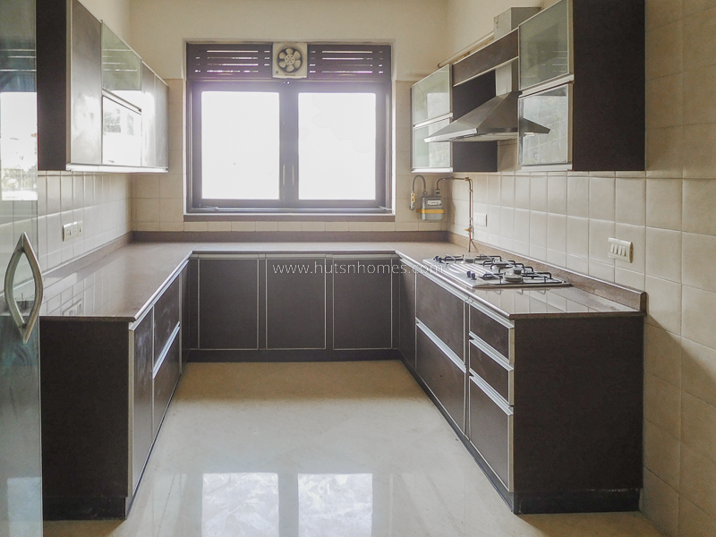 4 BHK Flat For Sale in New Friends Colony