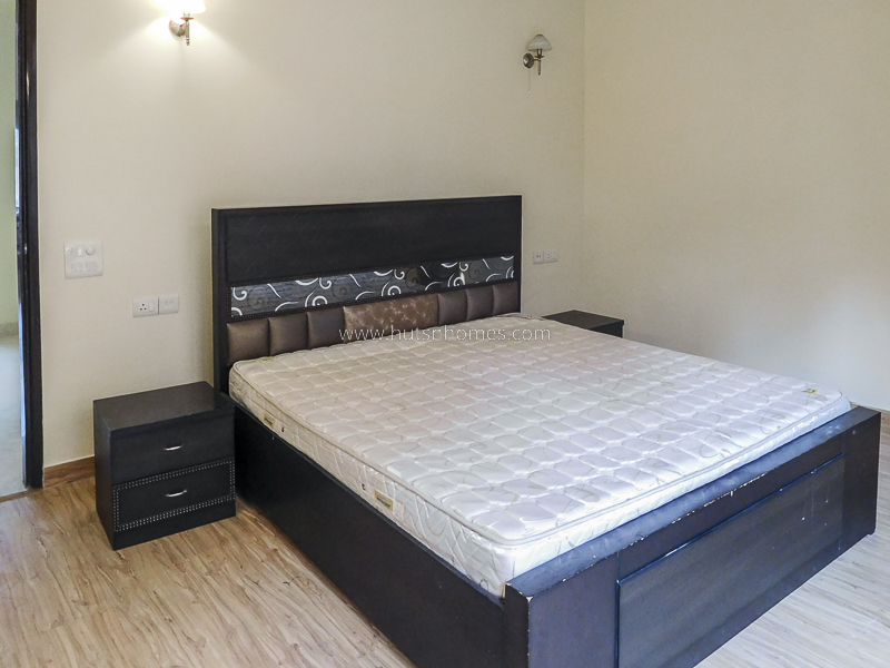 4 BHK Flat For Sale in New Friends Colony