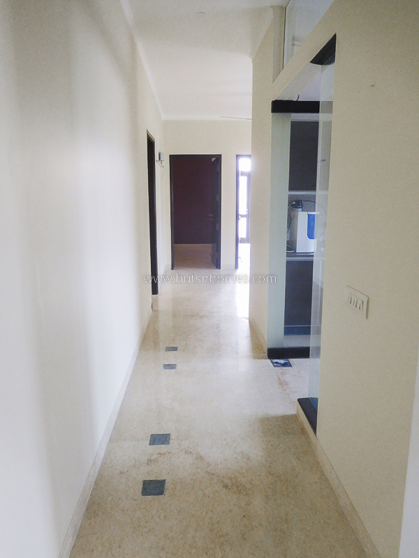 4 BHK Flat For Sale in New Friends Colony