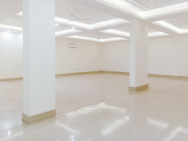 4 BHK Duplex For Rent in Vasant Vihar