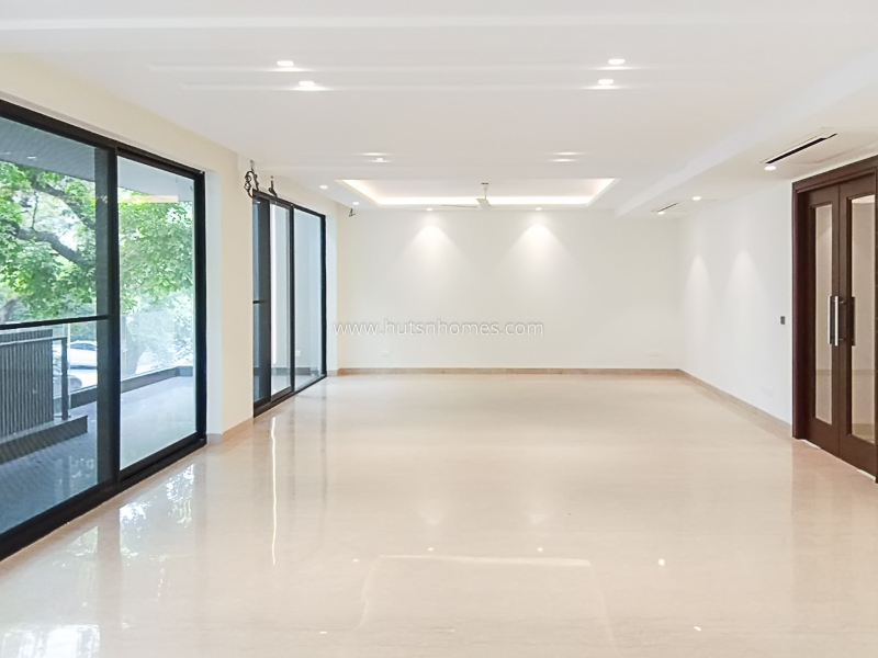4 BHK Duplex For Rent in Vasant Vihar