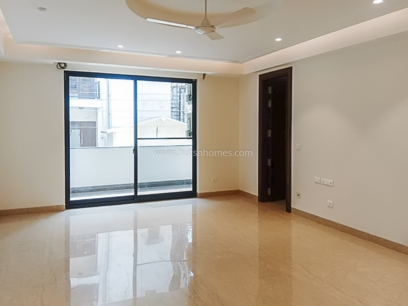 4 BHK Duplex For Rent in Vasant Vihar