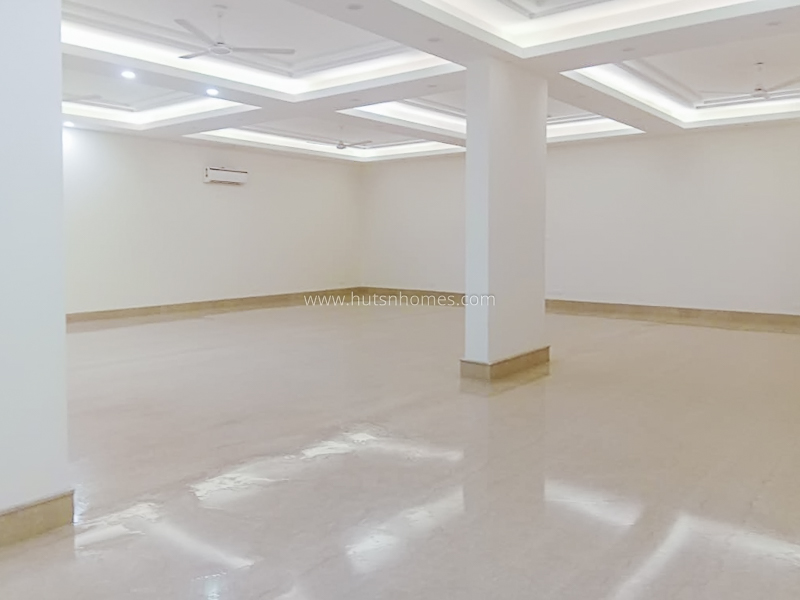 4 BHK Duplex For Rent in Vasant Vihar