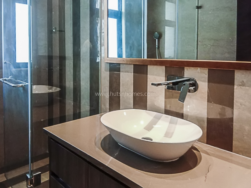 4 BHK Duplex For Rent in Vasant Vihar