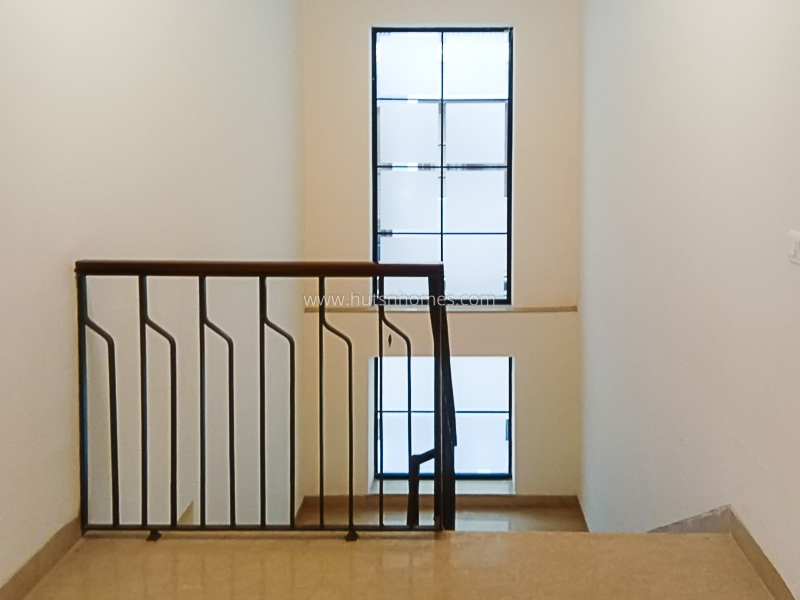 4 BHK Duplex For Rent in Vasant Vihar