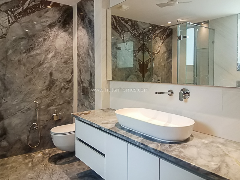 4 BHK Duplex For Rent in Vasant Vihar