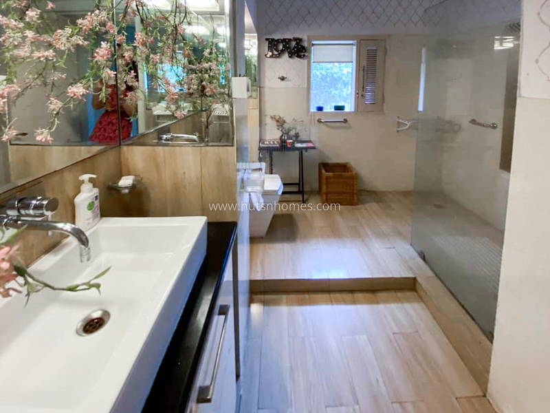 4 BHK Duplex For Rent in Golf Links