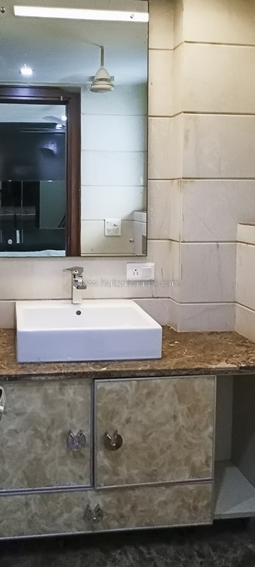 3 BHK Builder Floor For Rent in Defence Colony