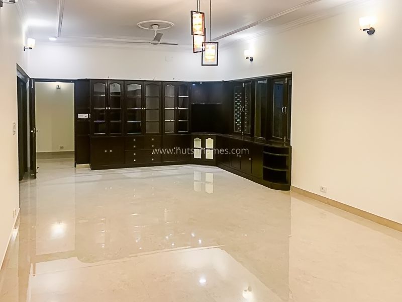 3 BHK Flat For Rent in Green Park Extension